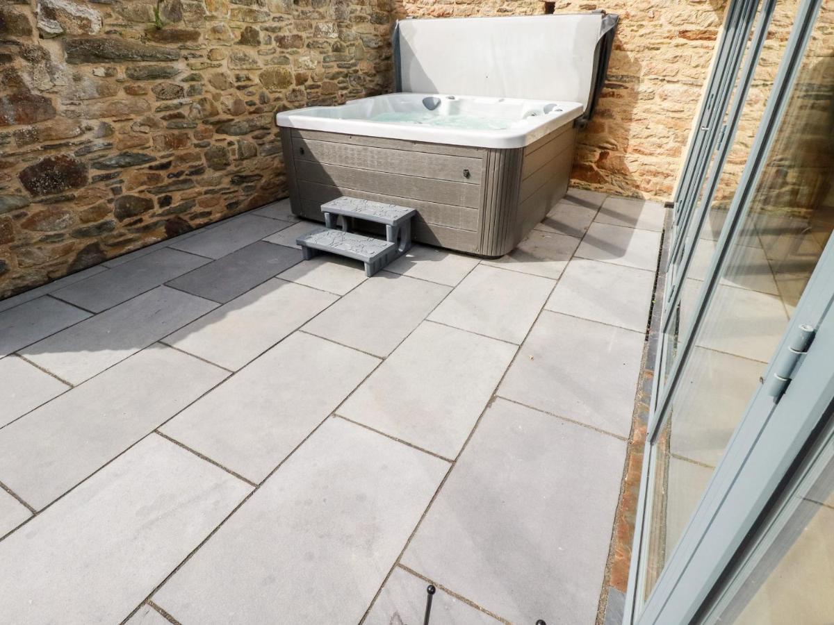 Carines Barns - Wesley Barn Holiday home *